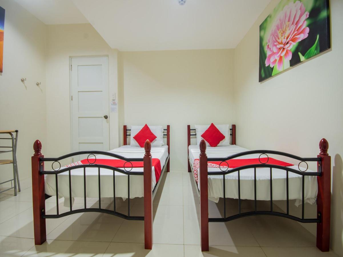 Oyo 707-908 Salinas Suites Cebú Exterior foto