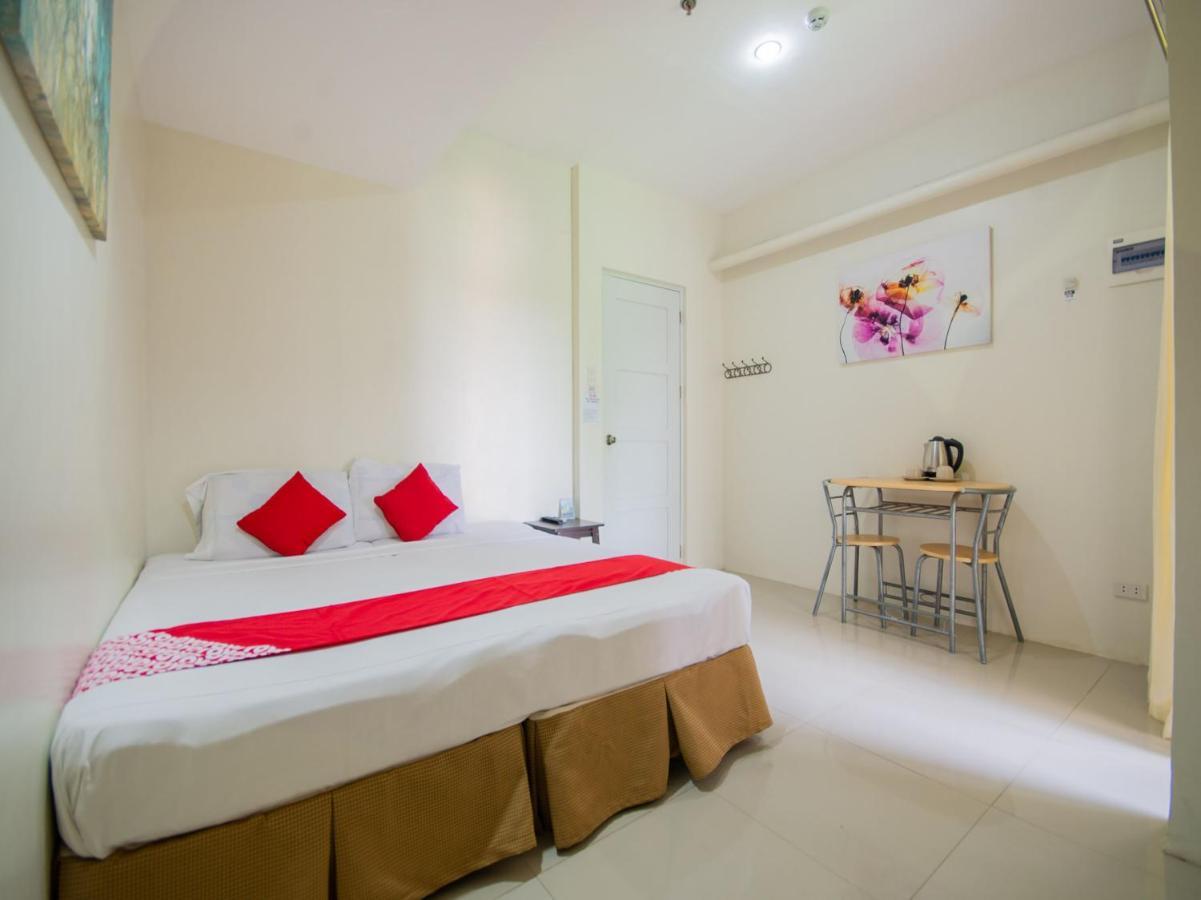Oyo 707-908 Salinas Suites Cebú Exterior foto