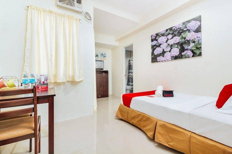 Oyo 707-908 Salinas Suites Cebú Exterior foto